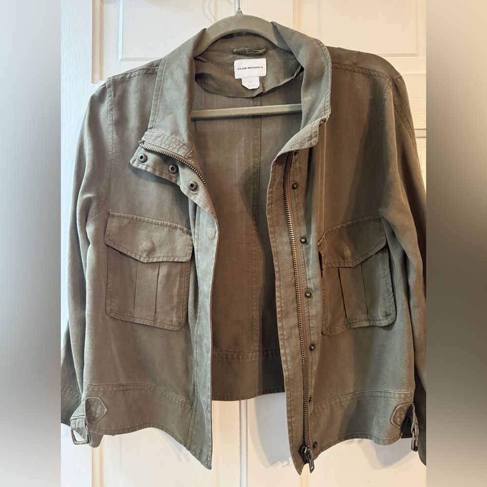 Size Small Club Monaco Army Green Cropped Thin Jacket